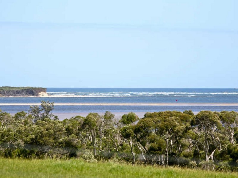 1/ Henderson Court, Inverloch VIC 3996