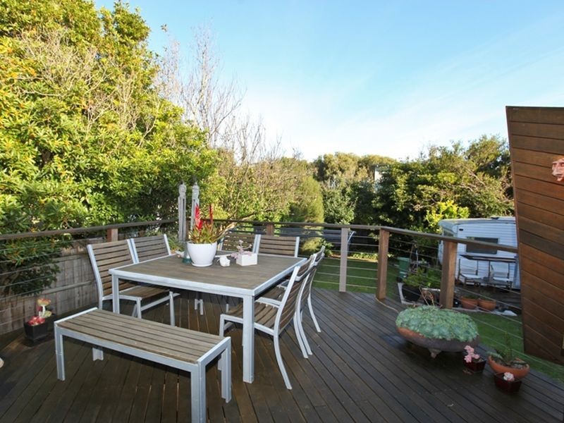 52 Bayview Avenue, Inverloch VIC 3996