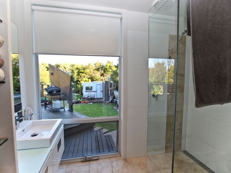 52 Bayview Avenue, Inverloch VIC 3996