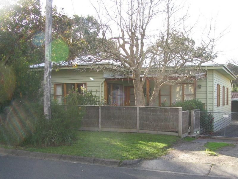 28 Pymble Avenue, Inverloch VIC 3996