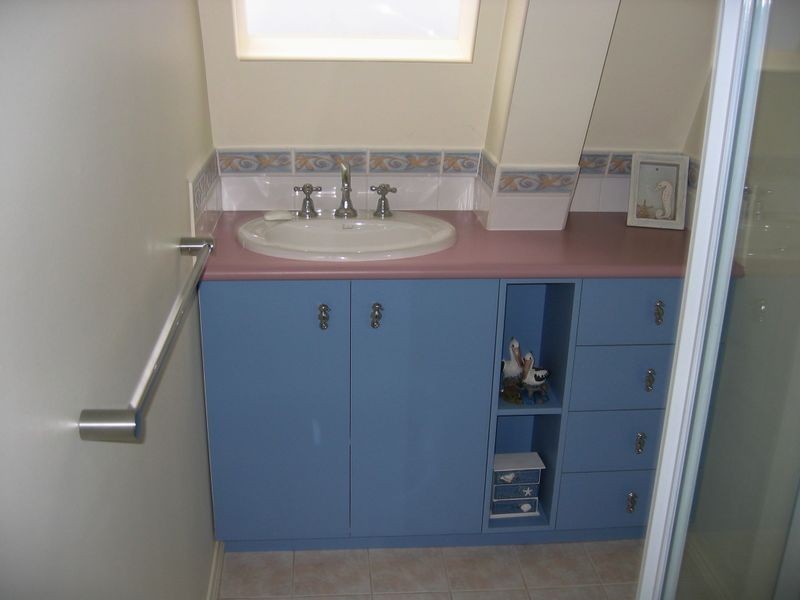 66 Lohr Avenue, Inverloch VIC 3996