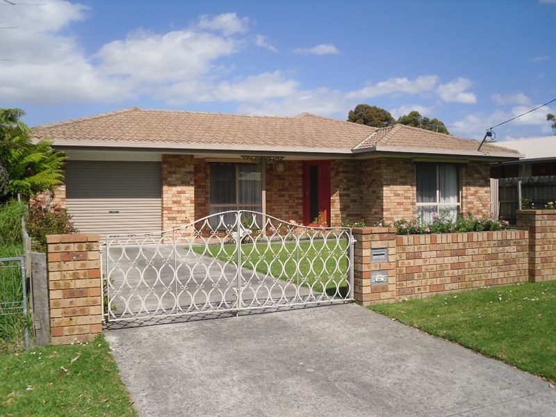 52 Sandymount Avenue, Inverloch VIC 3996