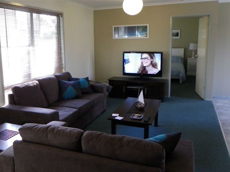 10 Ullathornes Road, Inverloch VIC 3996