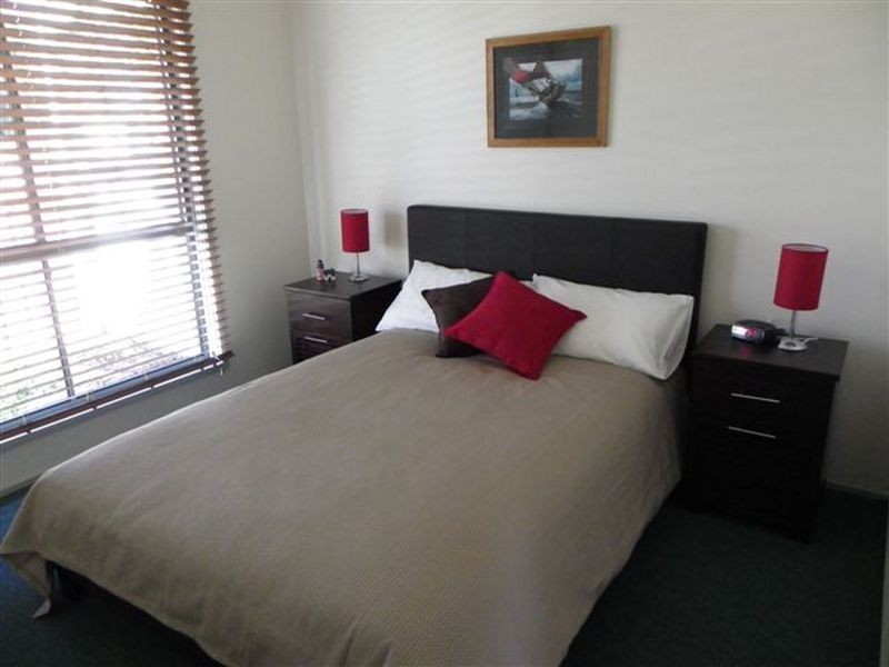 10 Ullathornes Road, Inverloch VIC 3996