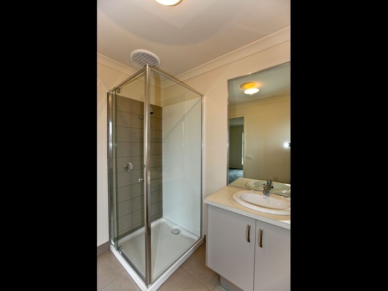 8 Somerset Place, Inverloch VIC 3996