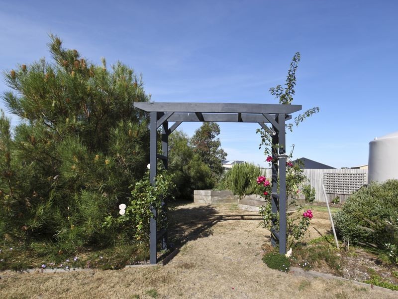 19 Stanley Court, Inverloch VIC 3996