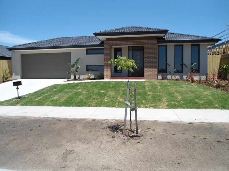 11 Queenscliff Drive, Inverloch VIC 3996