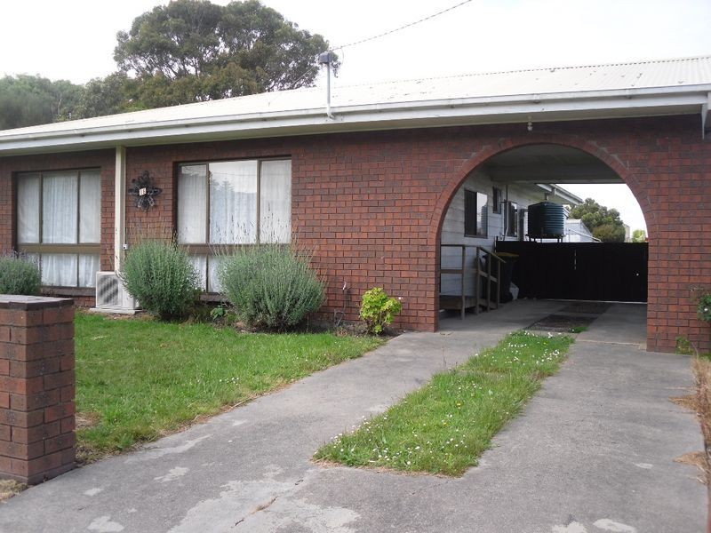 16 Riley Street, Inverloch VIC 3996