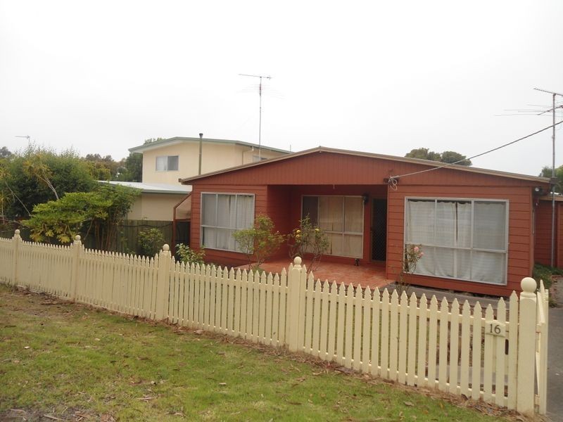 16 Darling Street, Inverloch VIC 3996