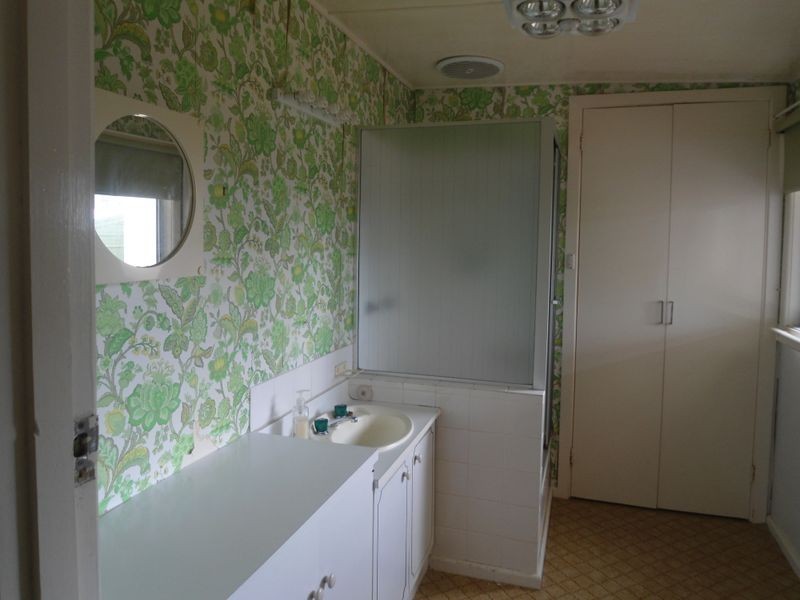 16 Darling Street, Inverloch VIC 3996