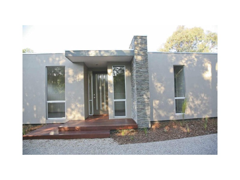 Unit 2/9 Park Street, Inverloch VIC 3996