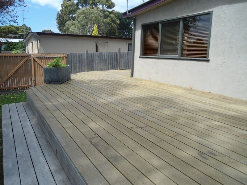 11 Wilson Avenue, Inverloch VIC 3996