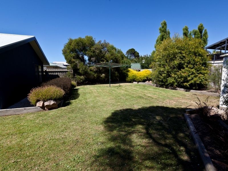 21 Tamara Crescent, Inverloch VIC 3996