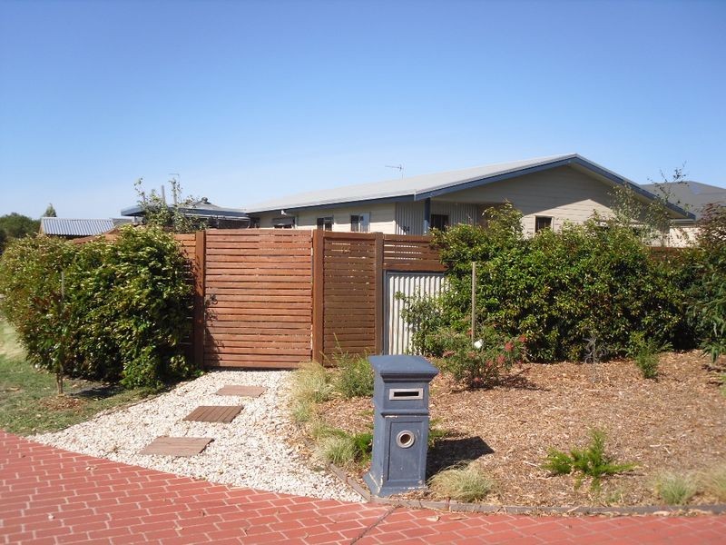 24 Mariner Place, Inverloch VIC 3996