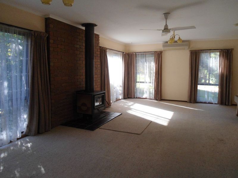 5 Pier Road, Inverloch VIC 3996