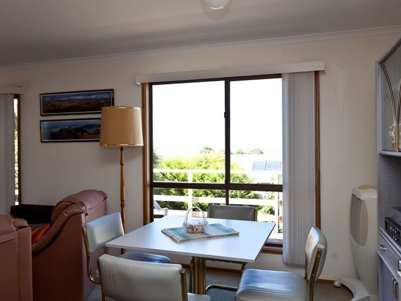 12 Bruce St, Inverloch VIC 3996