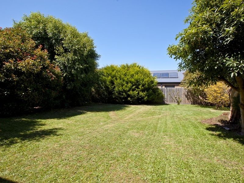 12 Bruce St, Inverloch VIC 3996