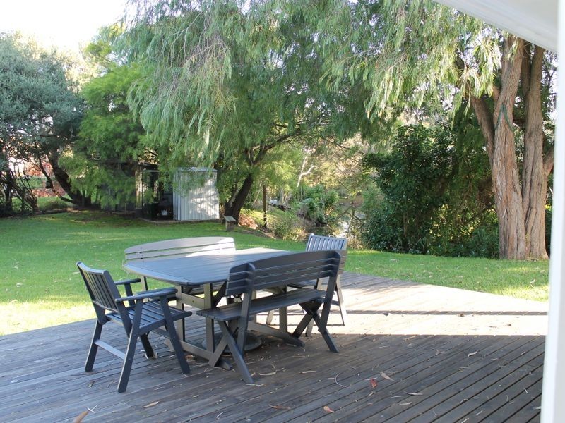 28 Lohr Avenue, Inverloch VIC 3996