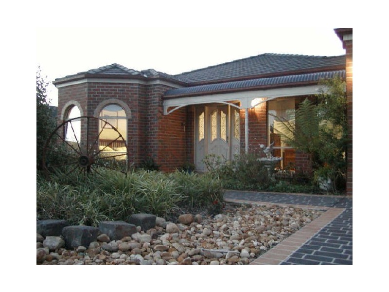 11 Royal Parade, Inverloch VIC 3996