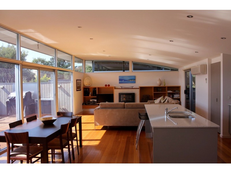 Unit 1/9 Goroke Street, Inverloch VIC 3996