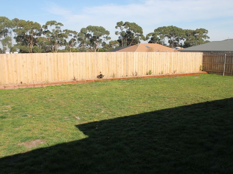 16 Lavender Place, Inverloch VIC 3996