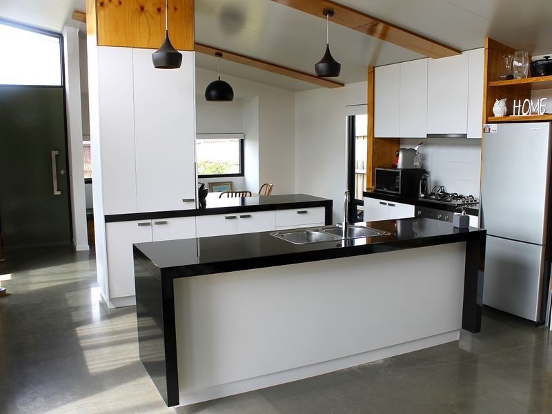 21 Surrey Place, Inverloch VIC 3996