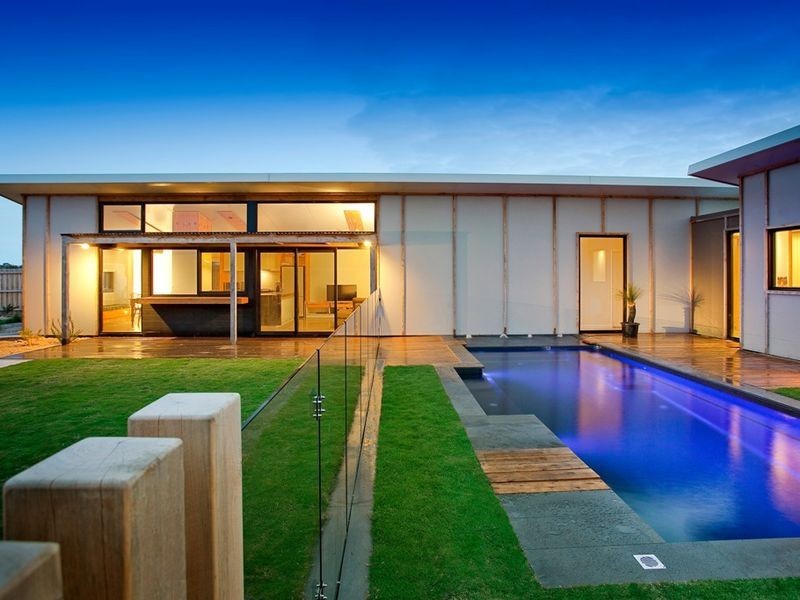 21 Surrey Place, Inverloch VIC 3996