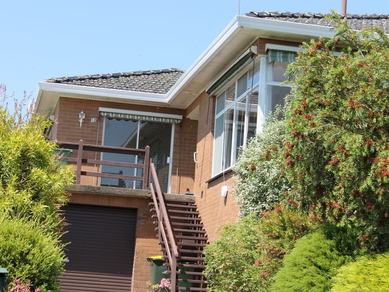 10 Hillside Ave, Inverloch VIC 3996