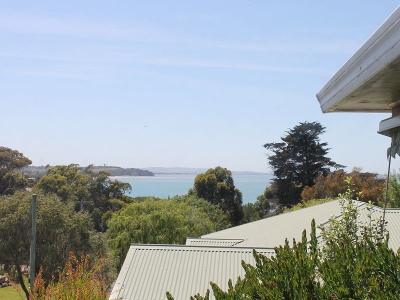 10 Hillside Ave, Inverloch VIC 3996