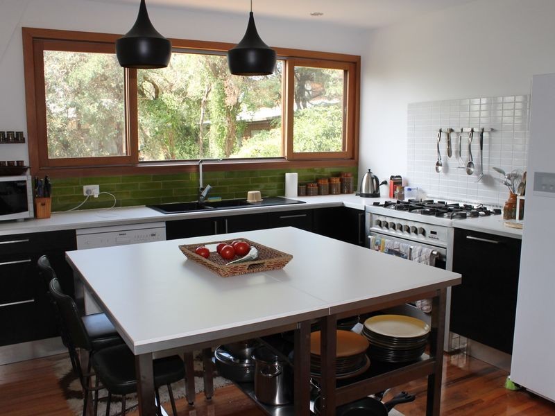 128 Lohr Ave, Inverloch VIC 3996