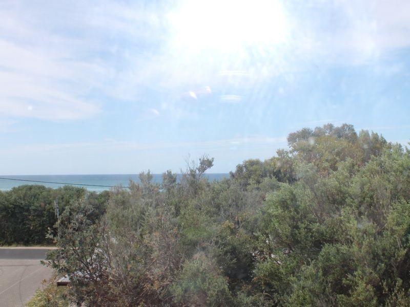 128 Lohr Ave, Inverloch VIC 3996