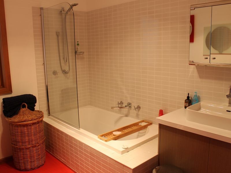 128 Lohr Ave, Inverloch VIC 3996