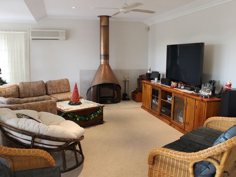 1A/37 A’Beckett St, Inverloch VIC 3996