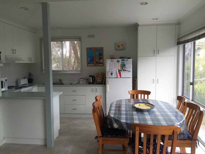 140 Lohr Avenue, Inverloch VIC 3996