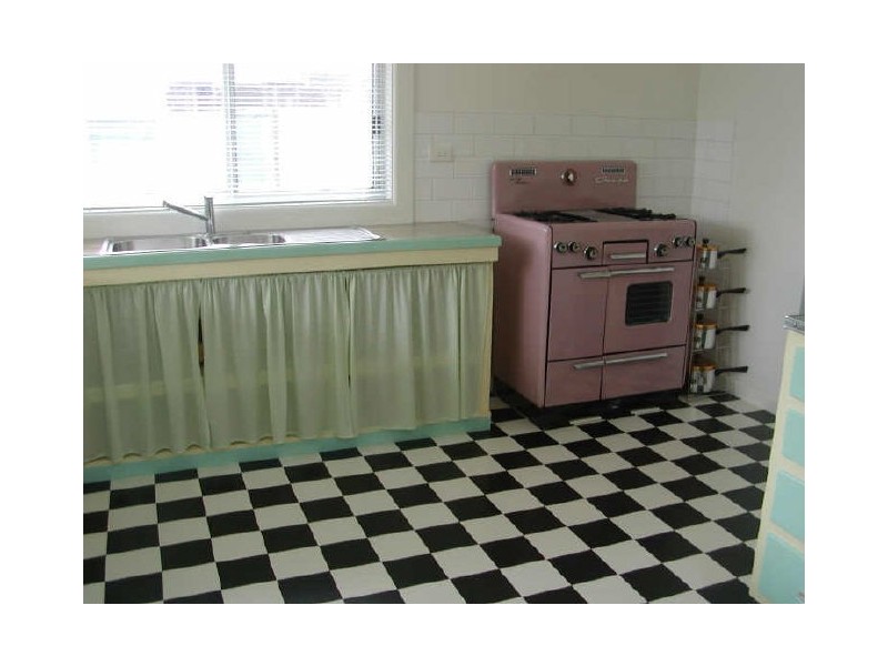 63 Wonthaggi Road, Inverloch VIC 3996