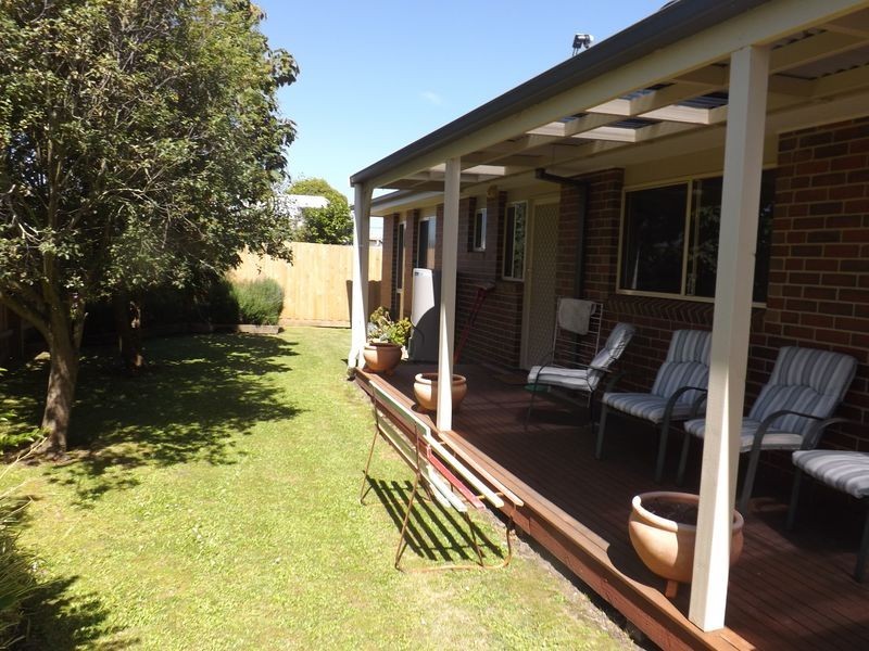 2 The Crescent, Inverloch VIC 3996