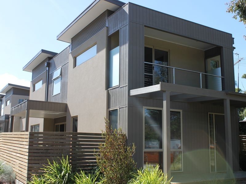 1/2 Freda Street, Inverloch VIC 3996