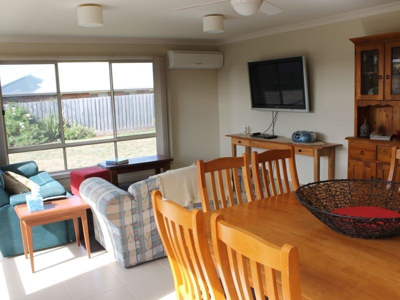 8 Messmate Terrace, Inverloch VIC 3996