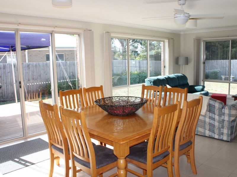 8 Messmate Terrace, Inverloch VIC 3996