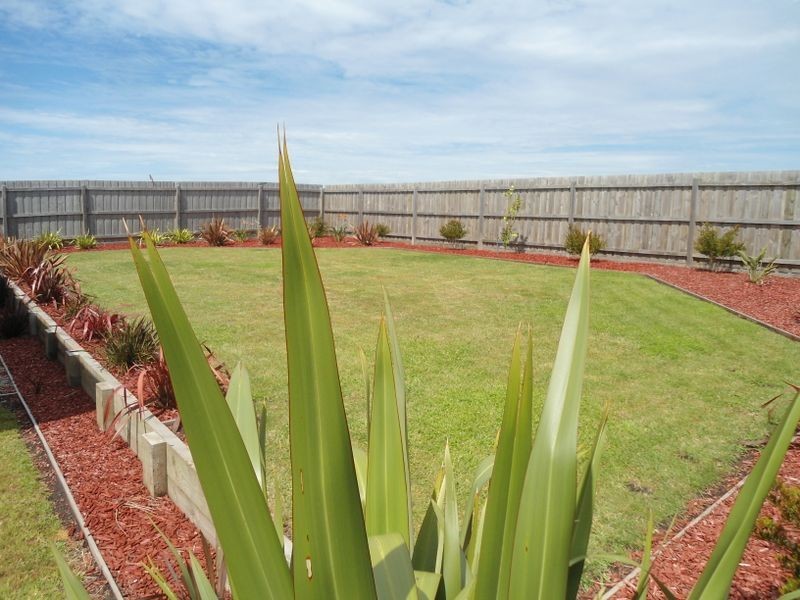 17 Oceanic Drive, Inverloch VIC 3996