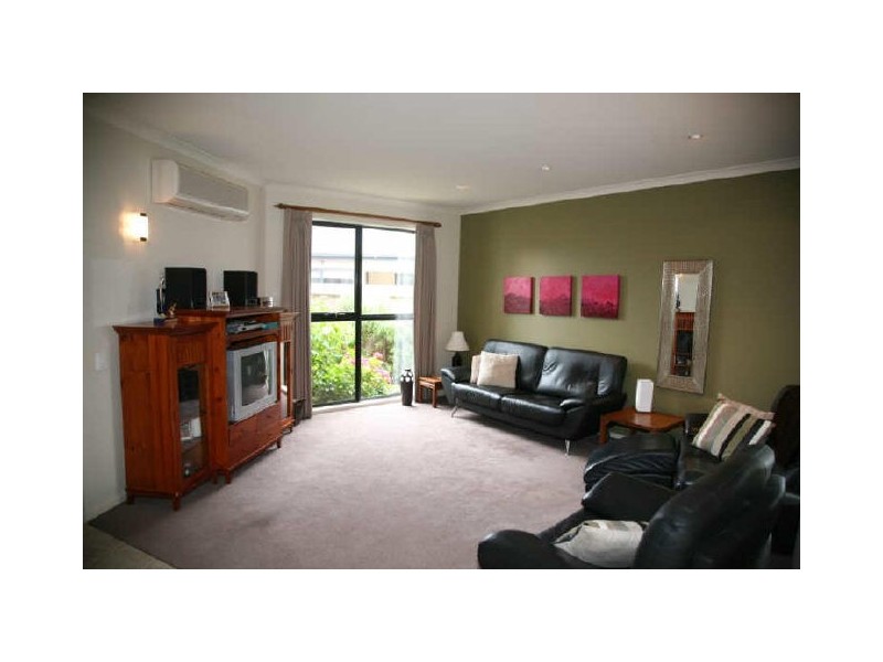 54 Woodland Heath Drive, Inverloch VIC 3996