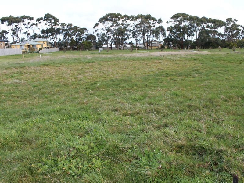 Lot 616 (2 Lavender Place, Inverloch VIC 3996