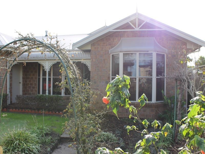 101 Bayview Ave, Inverloch VIC 3996