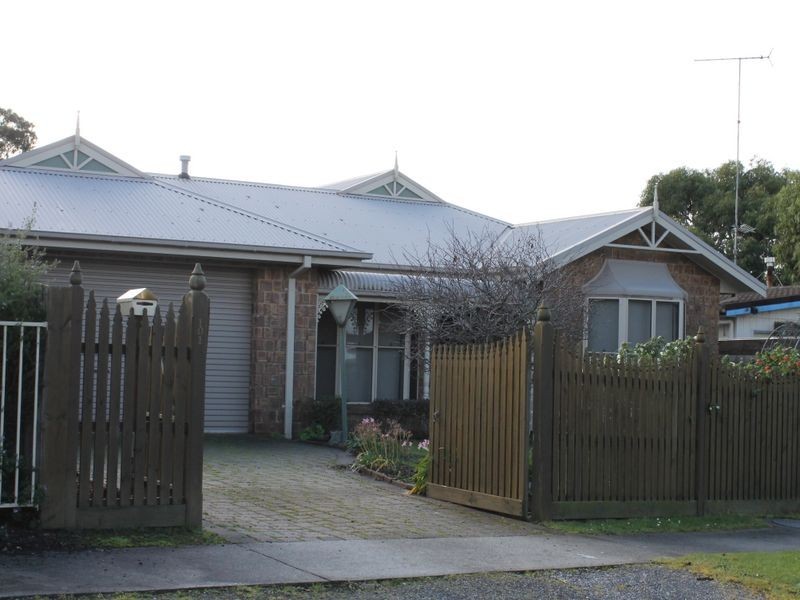 101 Bayview Ave, Inverloch VIC 3996