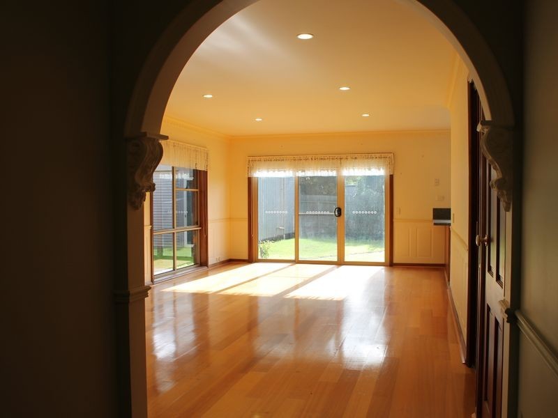 101 Bayview Ave, Inverloch VIC 3996