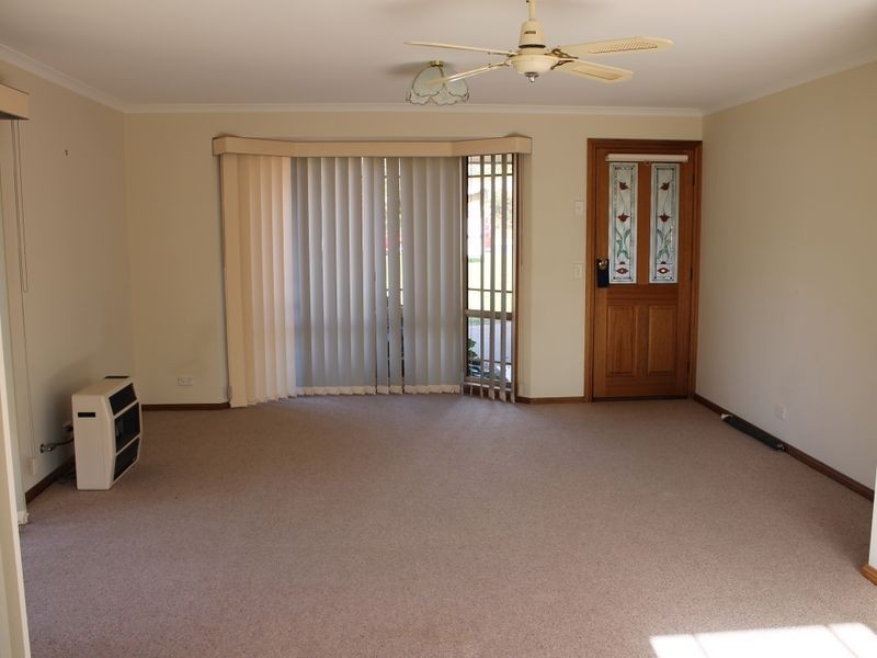 4 Dixon Street, Inverloch VIC 3996