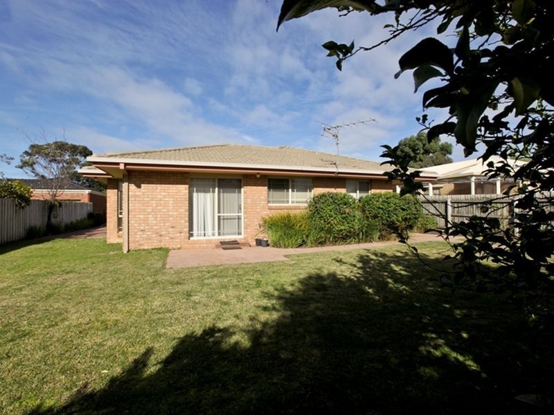 4 Dixon Street, Inverloch VIC 3996