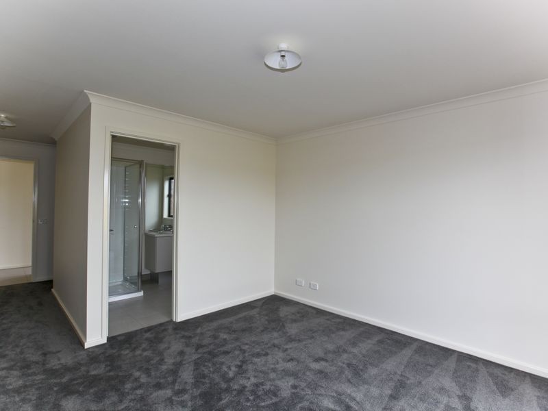 8 Somerset Place, Inverloch VIC 3996