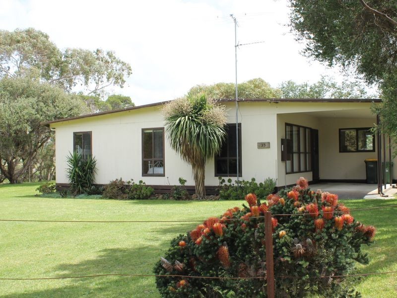 25 Lohr Avenue, Inverloch VIC 3996