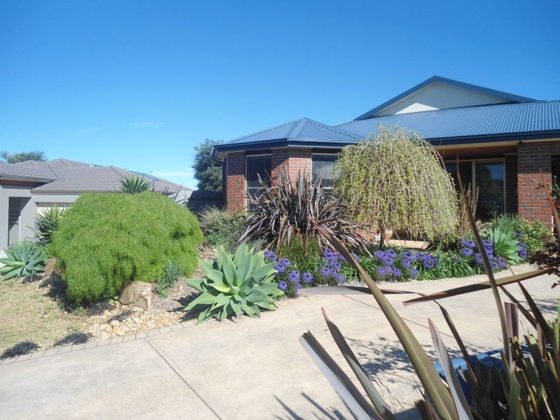 14 Melaleuca Mews, Inverloch VIC 3996